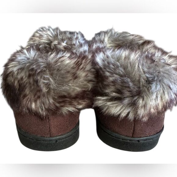 Slipper Shoes Brown Tan Faux Fur Trim Size US Size 8 Indoor/Outdoor Soles. NWOT - Picture 6 of 8
